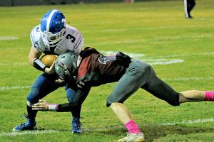 Hoquiam gets early jump on Elma in 32-7 win