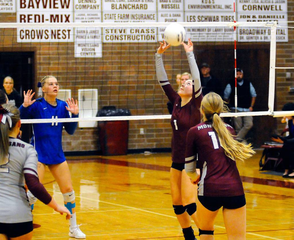 Montesanos Janessa Otterstetter sets up a pass for her outside hitters in the third set of a match agains Elma on Thursday in Montesano. (Hasani Grayson | Grays Harbor News Group)