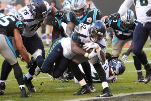 It gets tense in the end, but the Seahawks get a huge win vs. Panthers in Carolina