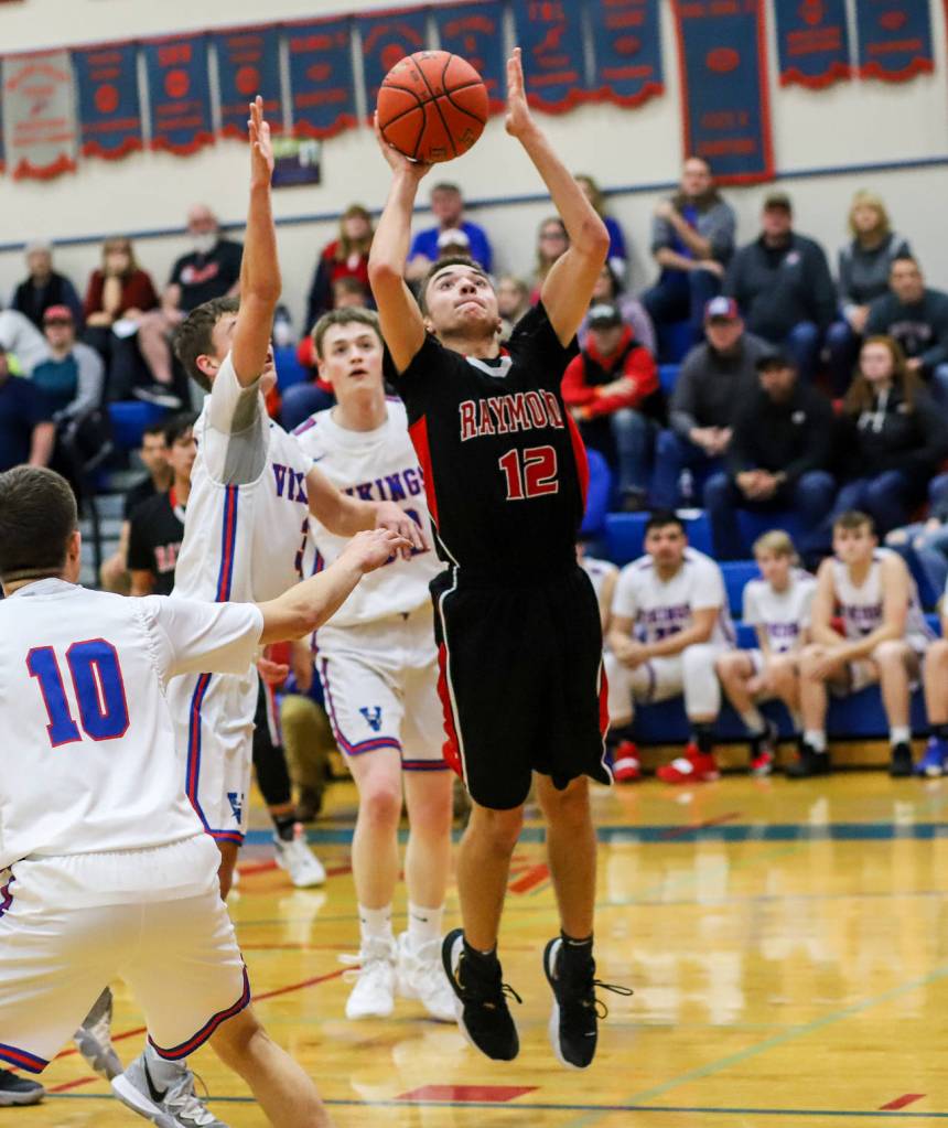 Raymond sophomore Tre Seydel (12), seen here against Willapa Valley on Jan. 10, was named the 2B boys WIAA Athlete of the Week on Wednesday. (Photo by Larry Bale)