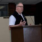 Aberdeen Fire Chief Tom Hubbard briefs City Council about public safety considerations of the homeless camp. (Thorin Sprandel | Grays Harbor News Group)