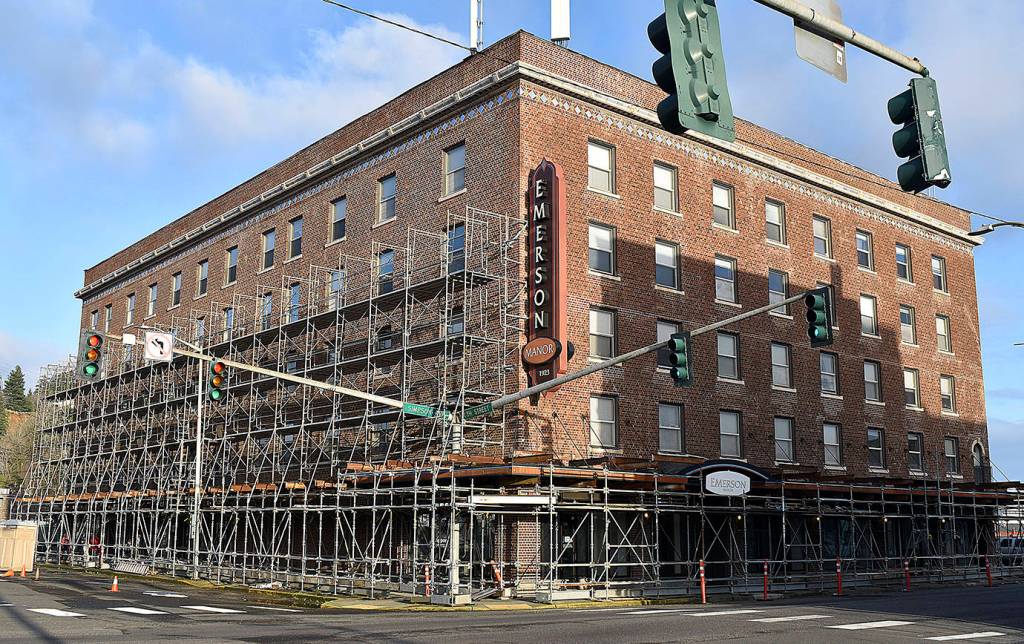 DAN HAMMOCK | GRAYS HARBOR NEWS GROUP                                 The scaffolding thats covered up the historic Hoquiam Emerson Manor as improvements were made to the brick structure was almost completely gone Sunday afternoon.