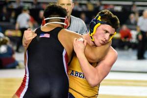 Friday Roundup: Local wrestlers advance to second day of Mat Classic