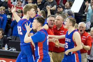 Willapa Valley upsets state’s No. 1 team to advance to semifinals