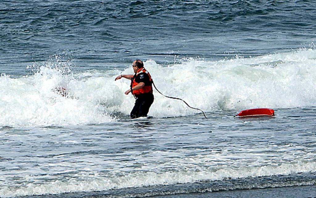 Two rescued from surf in Ocean Shores