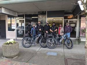 Dave Haviland photo
Board members from the Downtown Aberdeen Association got together with members of the Bike Patrol from the Aberdeen Police Department Tuesday to mark the downtown business communitys donation of e-bikes to the city. Left to right are: officer Kyle Hoffman, Bette Worth, officer Dillon Mitchell, Wil Russoul, Officer George Kelley, Cathy Williams and Alan Richrod