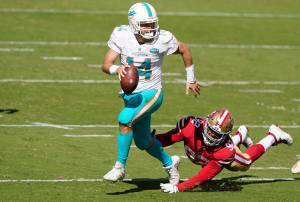 Thearon W. Henderson/Getty Images 
Kerry Hyder Jr., formerly of the San Francisco 49ers, dives to sack quarterback Ryan Fitzpatrick of the Miami Dolphins during a game at Levis Stadium on October 11, 2020, in Santa Clara, California.