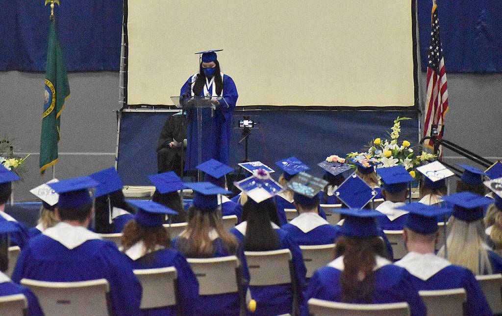 DAN HAMMOCK | THE DAILY WORLD
Elma High School Class of 2021 valedictorian Jasmine Raab speaks to her classmates at the graduation ceremony held Saturday at the Elma fairgrounds.