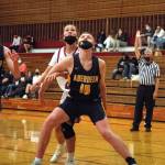 DAILY WORLD FILE PHOTO 
Aberdeen senior center Kaiden Seibert (15) was named as an Honorable Mention as the 2A Evergreen Conference announced its all-league team in late June.