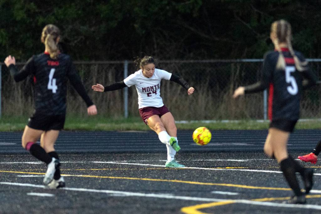 ALEC DIETZ | THE CHRONICLE Montesano midfielder Vanna Prom (24) passes the ball during the Bulldogs 3-0 win over Tenino on Thursday in Tenino.