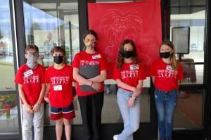 Lincoln Elementary School students provide guided tours of the new building and identified major renovations. From left to right: Kyron Calica (4th grade), Eli Jones (4th grade), Lyric Ramstein (4th grade), Aubrey Mapel (5th grade), and Harley Quimbey (5th grade).  Erika Gebhardt I The Daily World