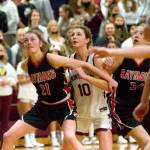 DAILY WORLD, FILE PHOTO 
Raymonds Kyra Gardner (21) and Montesanos Mikayla Stanfield (10) await a rebound during a game on Dec. 13, 2021. Both the Seagulls and Bulldogs will be competing in the WIAA State Tournament regional round on Saturday.