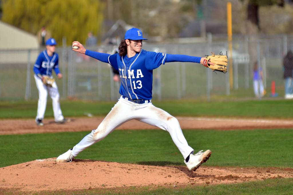 RYAN SPARKS | THE DAILY WORLD
Elma starter Gibson Cain throws a pitch during the Eagles 6-1 loss to the Aberdeen Bobcats on Thursday, March 24, 2022, at Ken Waite Field in Aberdeen.