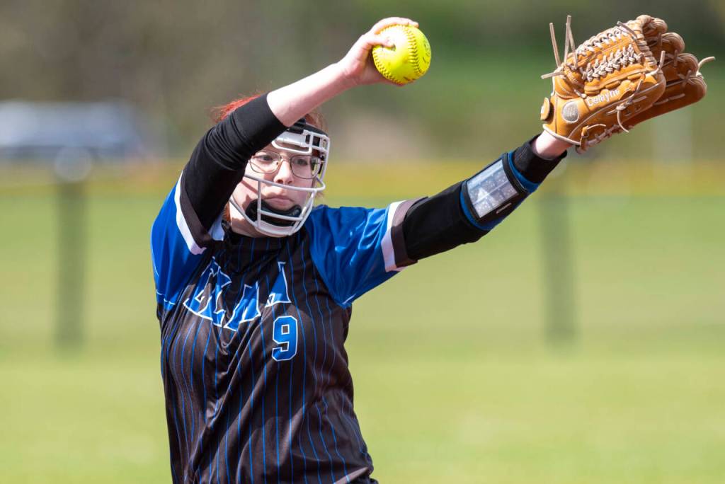 ERIC TRENT | THE CHRONICLE Elmas Delayne Hanson earned a complete-game victory in the Eagles 8-1 victory over Tenino in a doubleheader on Tuesday in Tenino.