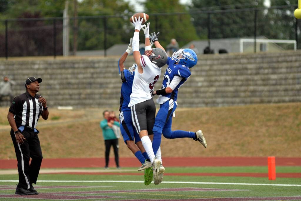 RYAN SPARKS | THE DAILY WORLD
Elma, Hoquiam, Montesano and Rochester High School football teams competed at the Montesano Football Jamboree on Friday, Aug. 26, 2022 at Jack Rottle Field in Montesano.
Be sure to pick up a copy of the 2022 Football Preview special edition available in The Daily World on Tuesday, Aug. 30, 2022.