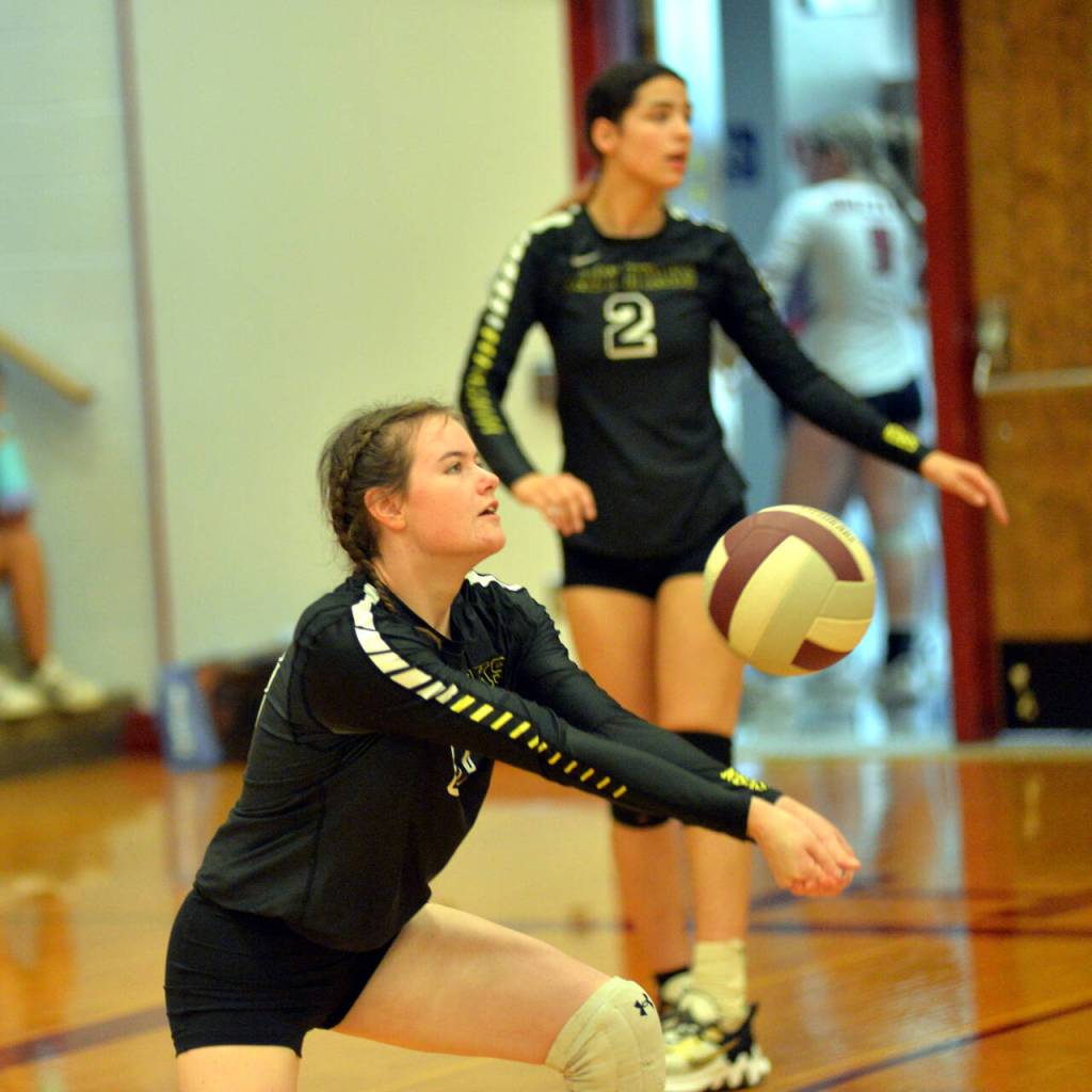 RYAN SPARKS | THE DAILY WORLD North Beach Hyaks