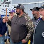 Photos by Michael S. Lockett / The Daily World
Union members picket against Weyerhaeuser near the companys South Aberdeen facility on Tuesday.