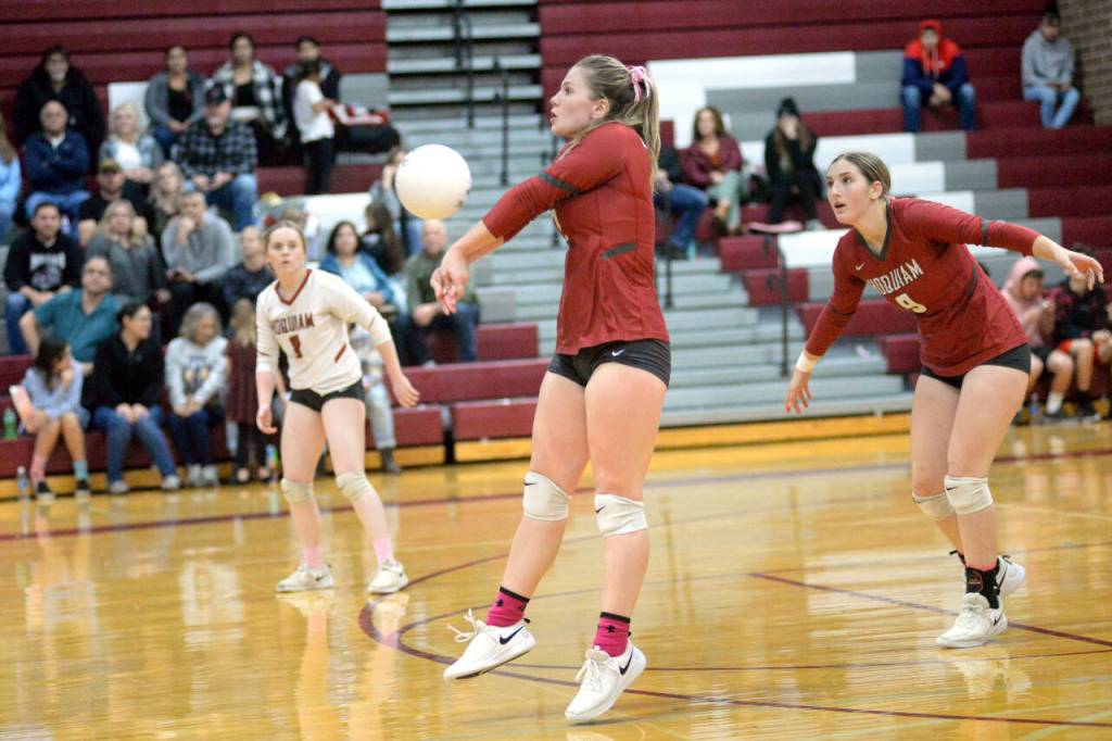 RYAN SPARKS | THE DAILY WORLD Hoquiams Ashlinn Cady receives a serve during the Grizzlies straight-set victory over Montesano in a 1A Evergreen League clinching victory on Thursday, Oct. 27, 2022 in Montesano.