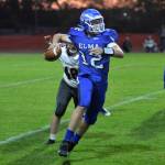 Elma quarterback Carter Studer