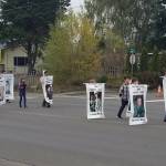 Photos by Allen Leister / The Daily World
While classic military vehicles and police cars drew the excitement of many in the crowd, many onlookers were given a chance to pay remembrance to local veterans who died in service to the country.