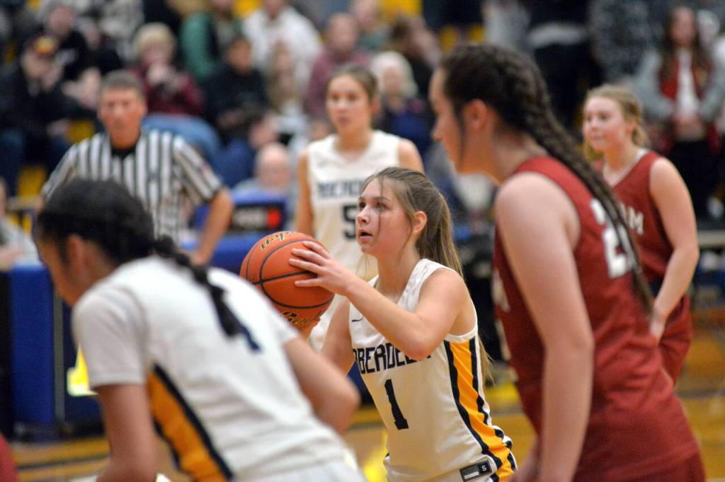 RYAN SPARKS | THE DAILY WORLD Aberdeen guard Laynie Yakovich (1) prepares a free throw during a 45-38 win over Hoquiam on Thursday, Dec. 1, 2022 at Sam Benn Gym in Aberdeen.