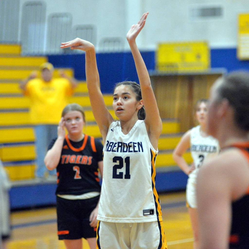 RYAN SPARKS | THE DAILY WORLD Aberdeen Jaylynn Phimmasone hits a free throw during the Bobcats 67-38 win on Friday in Aberdeen. Aberdeen hit 17-of-19 free throws as a team in the victory.