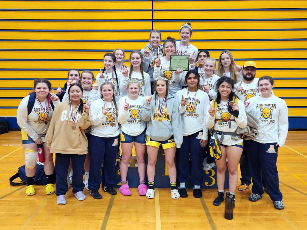 RYAN SPARKS | THE DAILY WORLD The Aberdeen girls wrestling team won the overall team title at Grays Harbor Championships on Saturday Sam Benn Gym in Aberdeen.