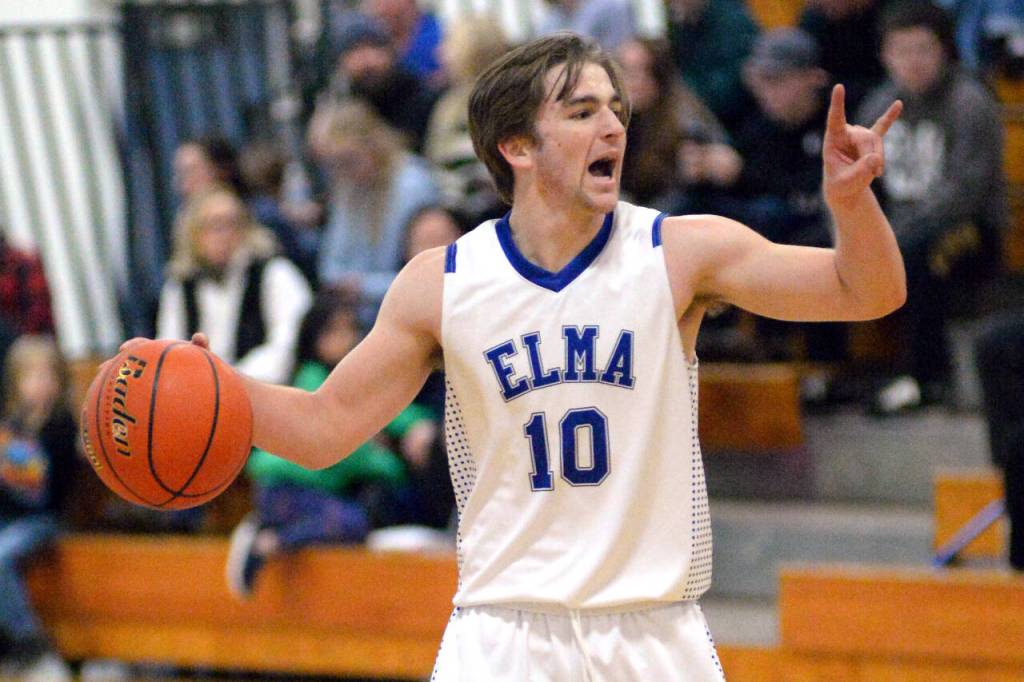 RYAN SPARKS | THE DAILY WORLD Elma guard Traden Carter led the Eagles with 21 points during the Eagles 65-38 victory over Aberdeen on Tuesday in Elma.