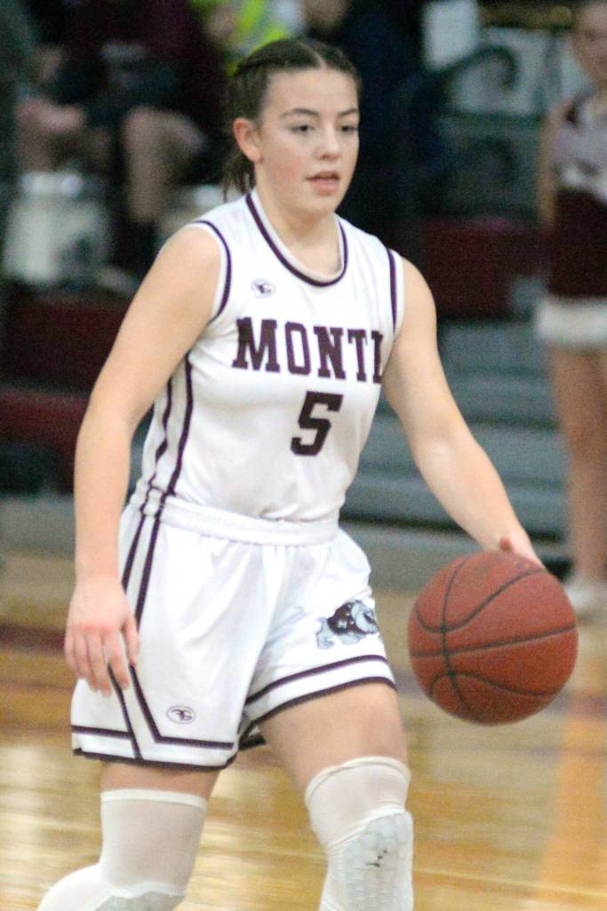 RYAN SPARKS | THE DAILY WORLD Montesano guard Jaiden King scored 12 points and had four steals in the Bulldogs 84-19 victory over Elma on Tuesday in Montesano.
