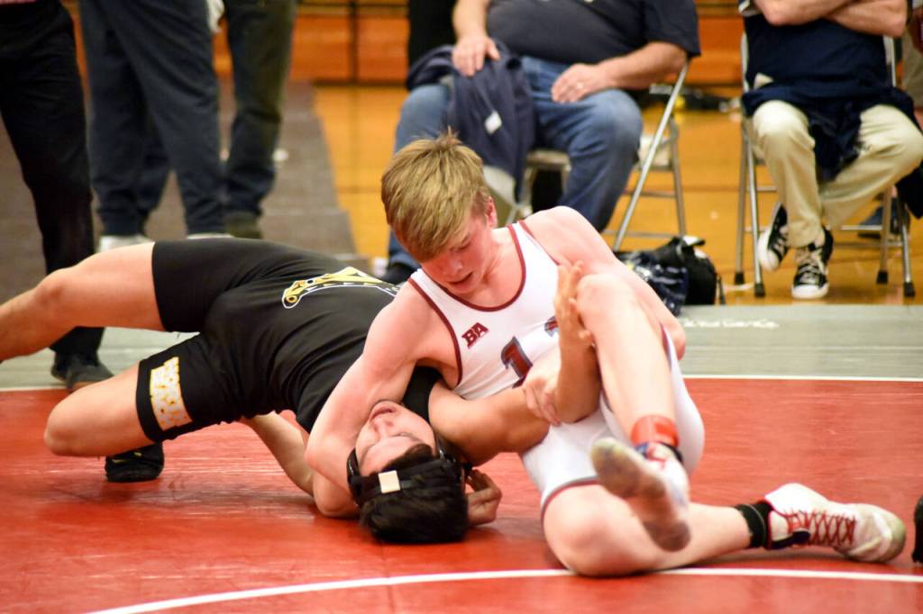 PHOTO BY SUE MICHALAK BUDSBERG Hoquiams Oliver Bryson, right, competes with North Beachs Christian Lopez during the 160-pound final of the Grizzly Alumni Invitational on Saturday in Hoquiam. Bryson won via pinfall at 2:54.