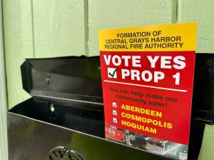 Michael S. Lockett / The Daily World
Central Grays Harbor Firefighters, the union of Aberdeen and Hoquiam firefighters, has been getting out in support of the proposed creation of a regional fire authority in the three cities of Aberdeen, Cosmopolis and Hoquiam.