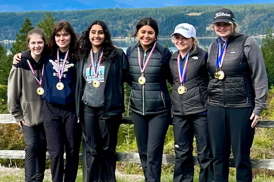 SUBMITTED PHOTO Aberdeens girls golf team (from left) Jasmine Goforth, Keara Burns, Harnoor Jandu, Saylor Heikkila, Britt Rajcich and Kaitlyn McCracken pose for a photo after winning the Sibley Golf Tournament on Monday in Union.