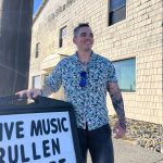 Matthew N. Wells / The Daily World
Rullen Neifert, a guitarist and singer who lives in Ocean City, will play at 6 p.m. Saturday at Red Cedar in Hoquiam. Neifert, a lead guitarist at heart, will play a wide range of music for Hoquiam High Schools graduating class of 1998.