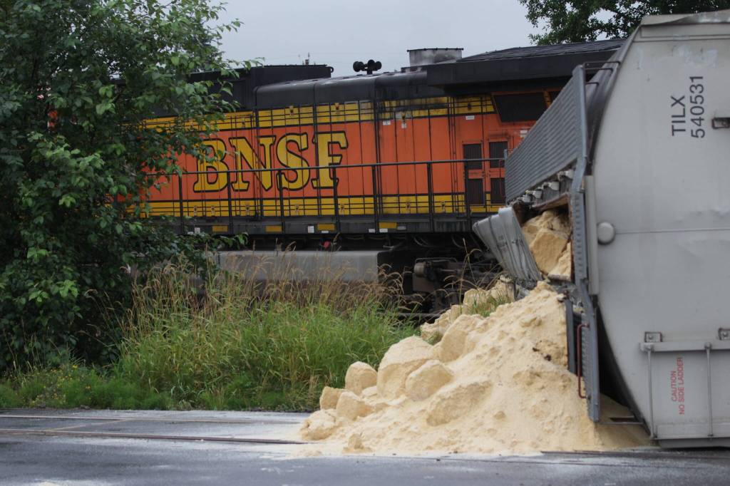 About 500 pounds of soymeal spilled from the derailment. (Michael S. Lockett / The Daily World)