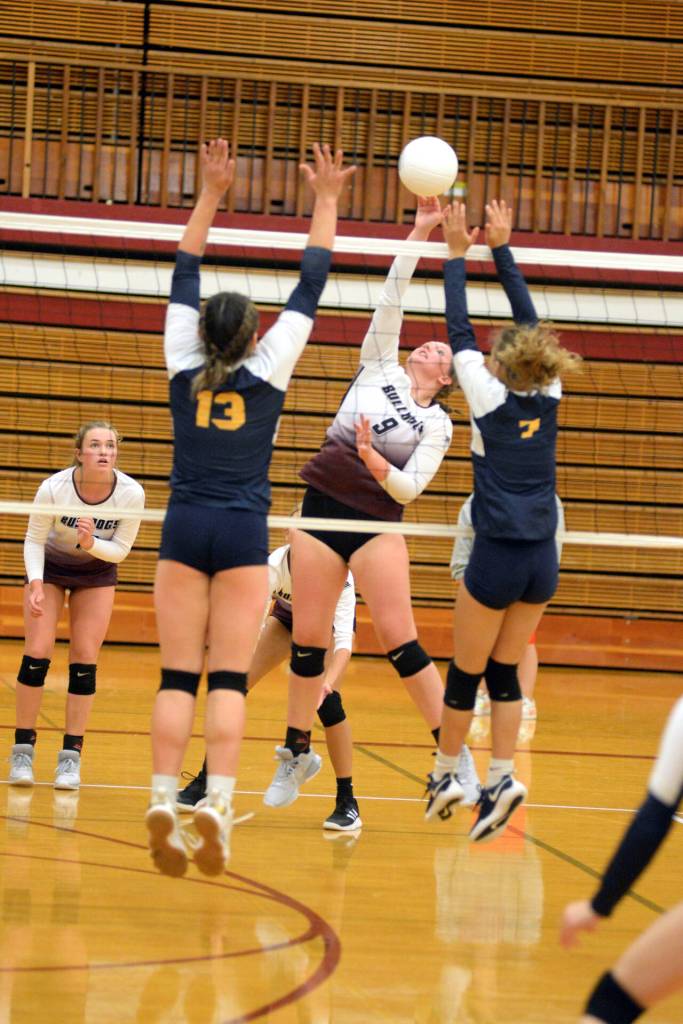 RYAN SPARKS | THE DAILY WORLD Montesano Bulldogs