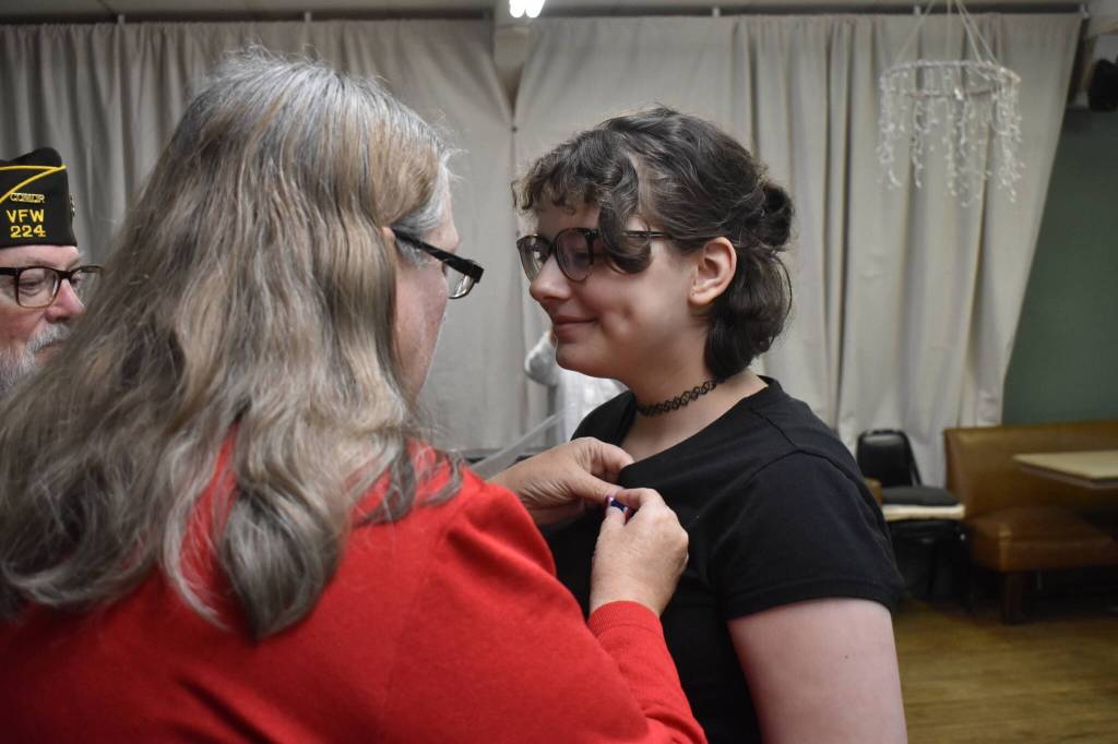 Clayton Franke / The Daily World
Macie Leach, student at Miller Junior High School, receives the VFW National Lifesaving Award for helping a man who was at risk of drowning at Lake Sylvia.