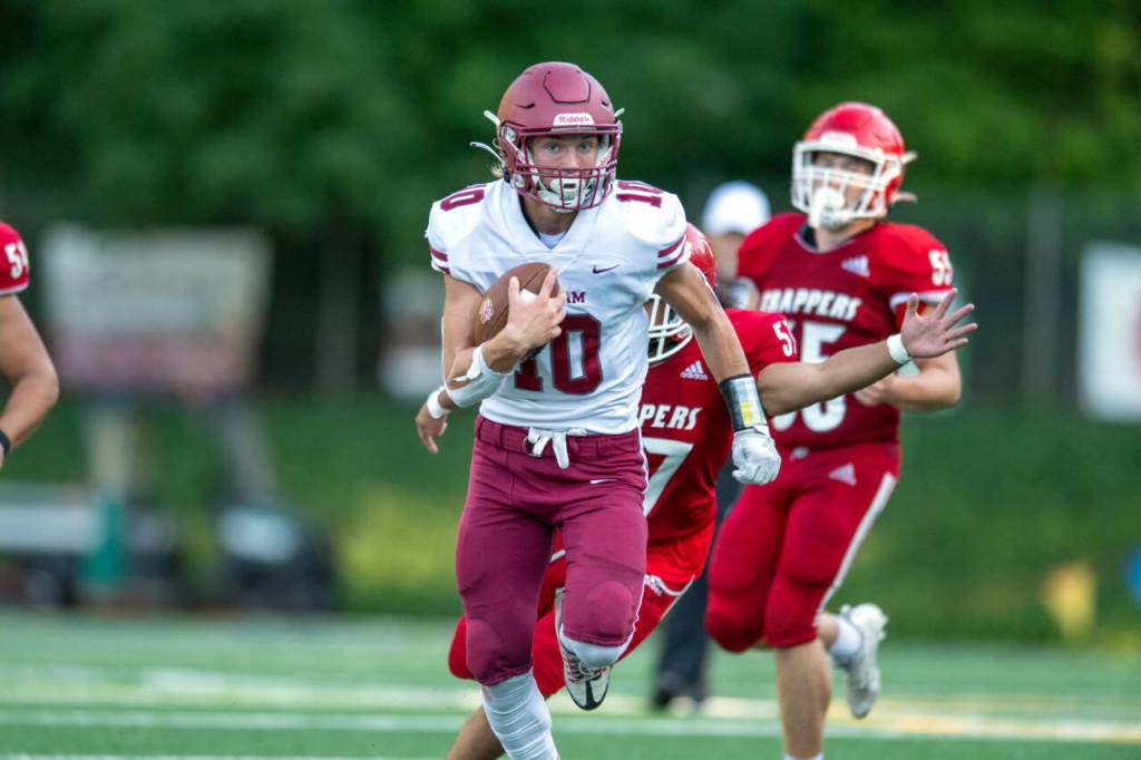 PHOTO BY FOREST WORGUM Hoquiam senior Zander Jump (10) scored six touchdowns in a 50-20 victory over Fort Vancouver on Friday in Vancouver.