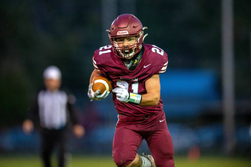 PHOTO BY FOREST WORGUM 
Hoquiam running back Dominic Standstipher, seen here in a file photo, and his Grizzlies teammates face winless Tenino on Friday.