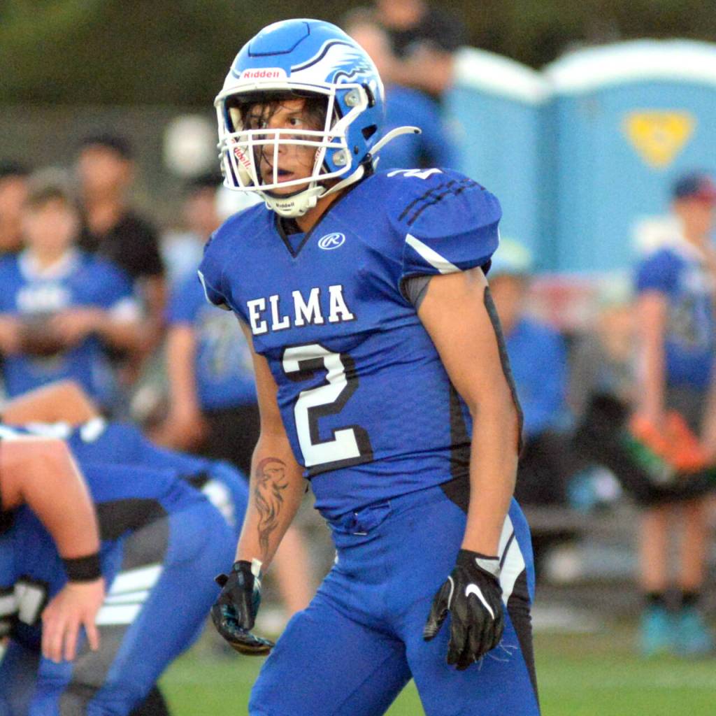 DAILY WORLD FILE PHOTO Elma receiver Jackson Schneider, seen here in a file photo from Sept. 15, had nine catches for 130 yards in last weeks victory over Black Hills.