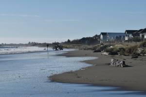 Clayton Franke / The Daily World
Houses south of Marine View Drive on the southern end of the Ocean Shores peninsula are on the front lines for erosion washing away roughly 60 feet of shoreline each year.