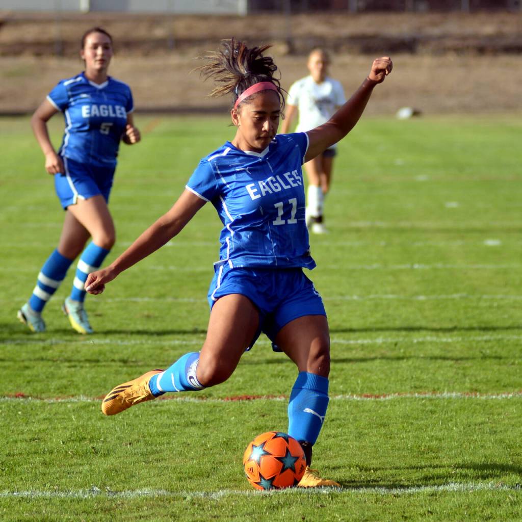 DAILY WORLD FILE PHOTO 1A Evergreen League Defensive Player of the Year Elma senior midfielder Eliza Sibbett.