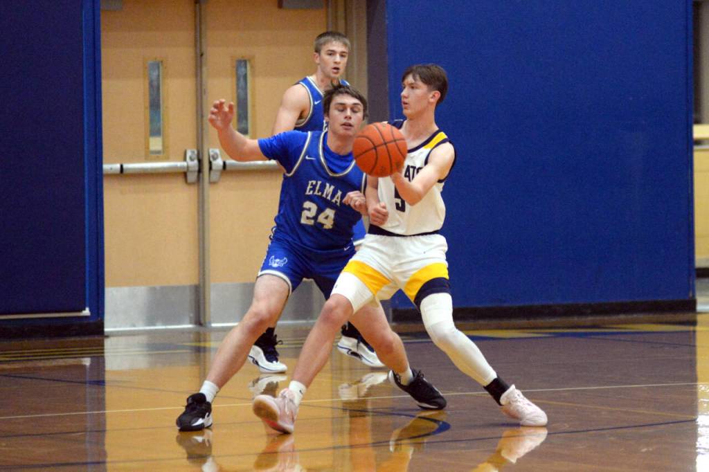 RYAN SPARKS | THE DAILY WORLD 
Aberdeen senior Baylor Ainsworth (5) is defended by Elmas Carter Studer (24) during a 59-30 loss on Wednesday at Aberdeen High School.