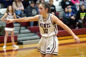 DAILY WORLD FILE PHOTO Montesano sophomore Lex Stanfield (10) scored a game-high 17 points to lead the Bulldogs to a 57-13 win over Hoquiam in Thursday in Montesano.