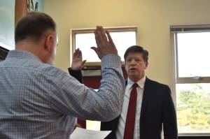Dr. Jim Shank takes the oath of North Beach superintendent's office June 20, 2023. Longview School District announced Feb. 17 that Shank is a finalist for its superintendent job. (The Daily World file photo)