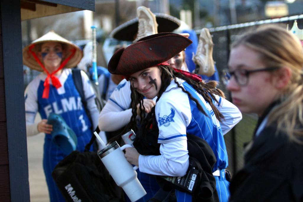 Elmas Raelynn Weld