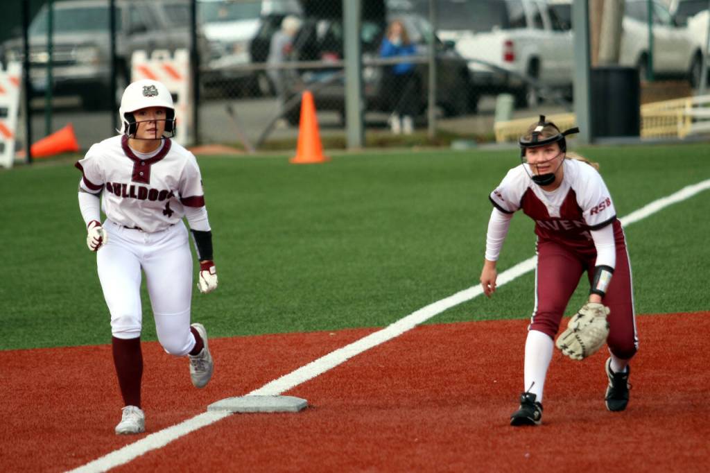 Montesanos Addi Kersker (left) and Raymond-South Bends Kassie Koski