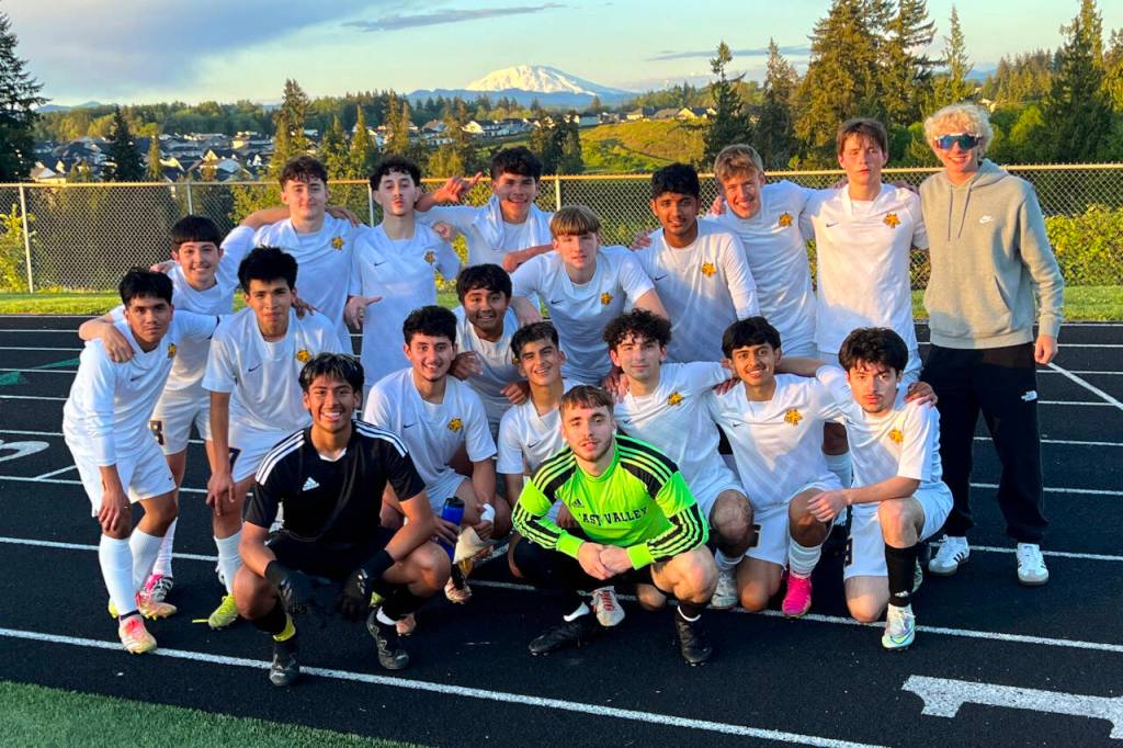 SUBMITTED PHOTO The Aberdeen Bobcats pose for a photo after a 2-1 win over Ridgefield in a district play-in game on Thursday in Ridgefield.