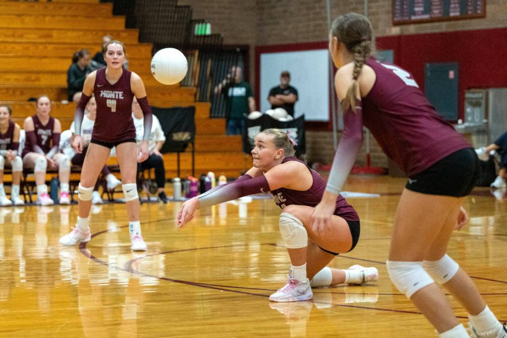 PHOTO BY FOREST WORGUM 
Montesanos Kaila Hatton (middle) receives a serve during a 3-0 win over W.F. West on Monday at Montesano High School.