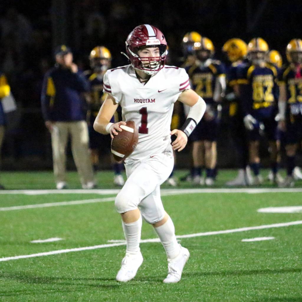 DAILY WORLD FILE PHOTO 
Hoquiam quarterback Joey Bozich and the Grizzlies will host Toutle Lake in a non-league game scheduled for 7 p.m. on Friday.