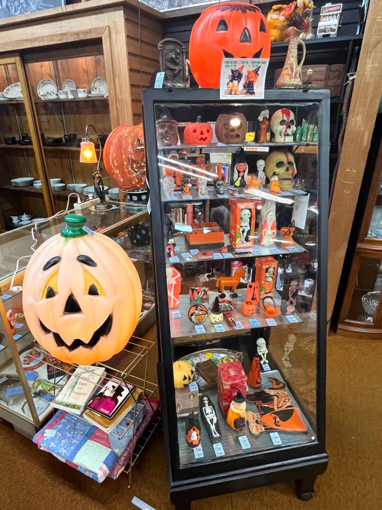 Matthew N. Wells / The Daily World
Donna Williams booth at Past and Present West  the western expansion of Past and Present Mercantile  features vintage Halloween decorations, which is just in time for the October holiday.